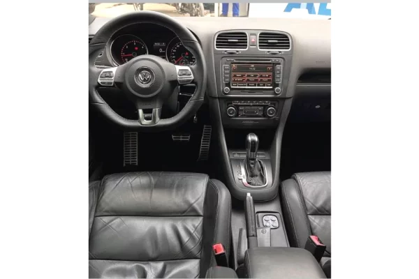 Makina ne shitje ne Tirane - 8,300 Euro