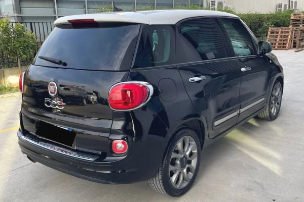 Makina ne shitje ne Tirane, Fiat, 2014 gasoline-gas,Kambio Automatik Pagesa 5,800  Euro.