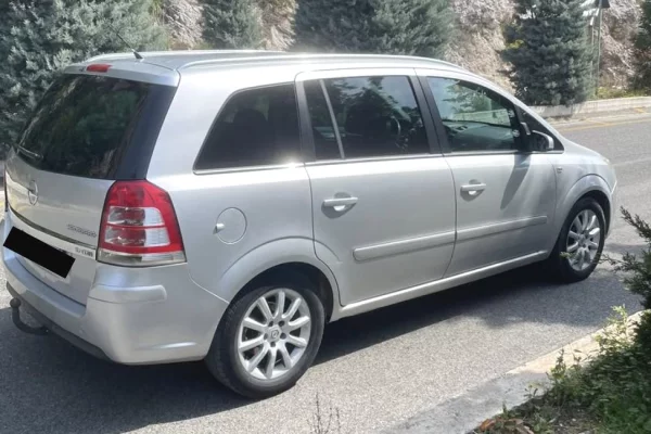 Makina ne shitje ne Kruje - 2,000 Euro