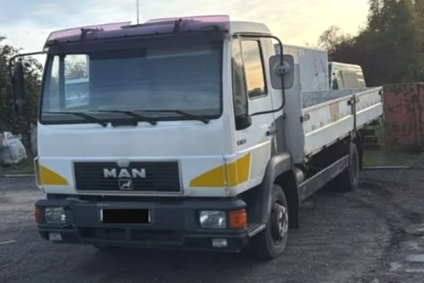 Makina ne shitje ne Tirane - 8,000 Euro