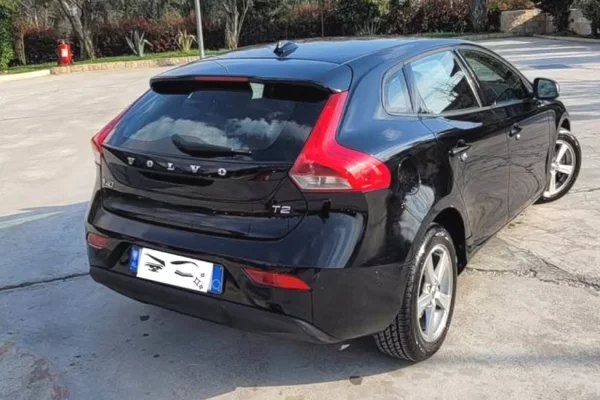 Auto in Vendita a Tirana - 10,000 Euro