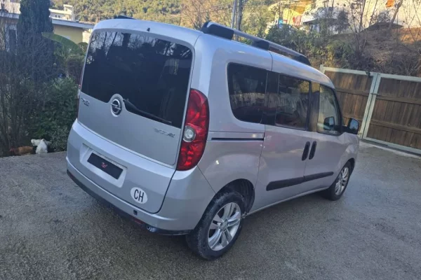 Auto in Vendita a Tirana - 3,600 Euro