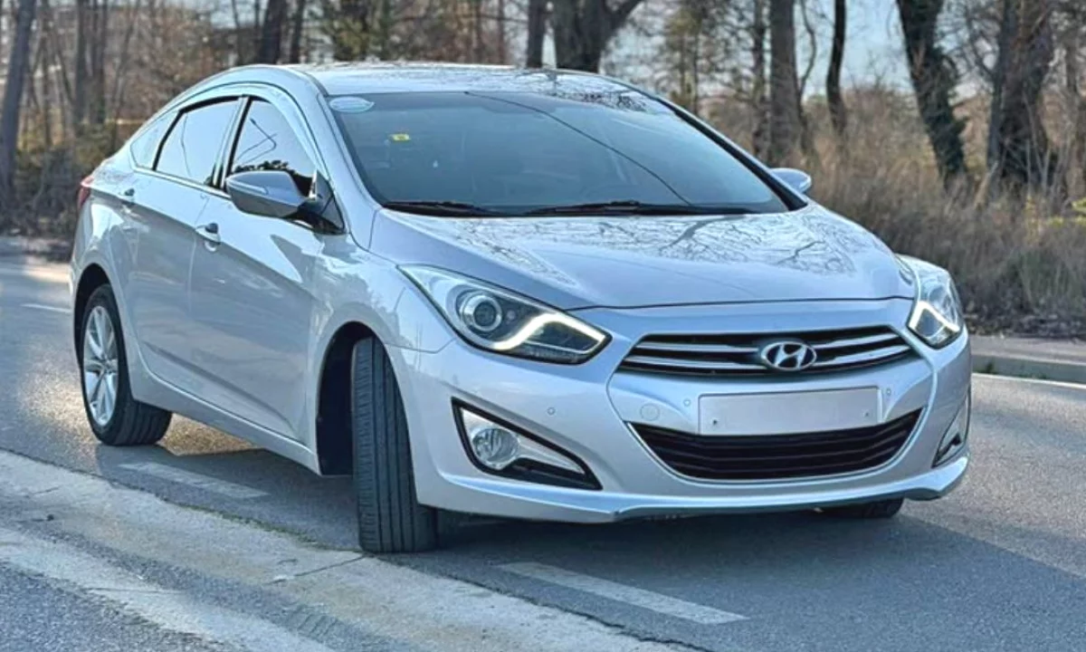 Makina ne shitje ne Tirane, Hyundai, 2013 Diesel,Kambio Automatik Pagesa 5,800  Euro.