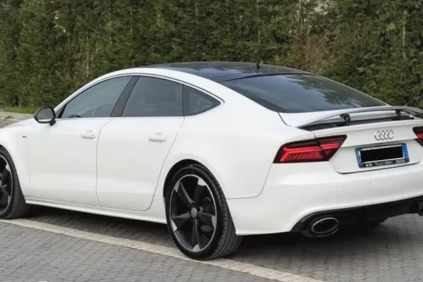 Makina ne shitje ne Durres - 10,900 Euro