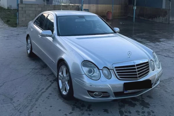 Auto in Vendita a Tirana - 5,500 Euro