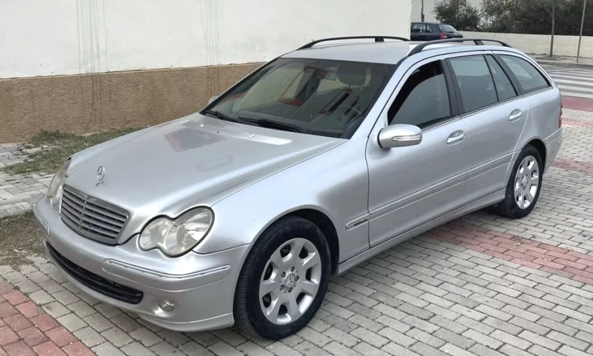 Auto in Vendita a Tirana, Mercedes-Benz, 2006 Diesel,Kambio Automatik Pagamento 2,250  Euro.