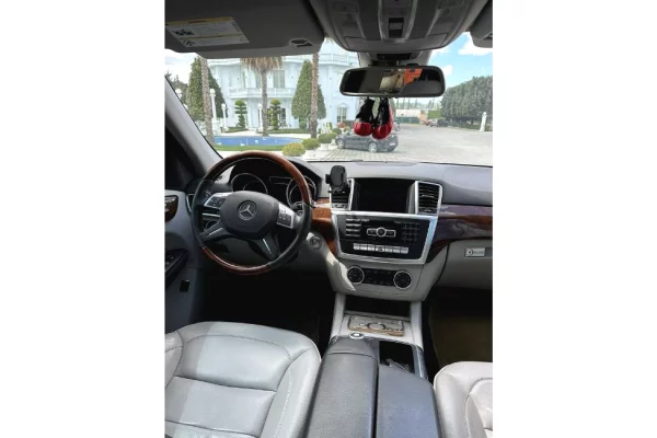 Makina ne shitje ne Tirane - 13,500 Euro