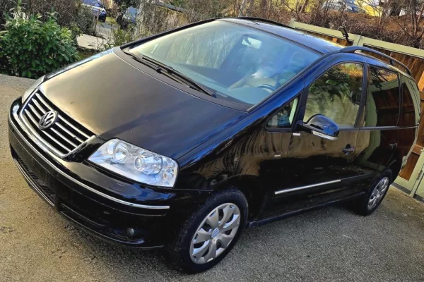 Auto in Vendita a Tirana - 3,300 Euro