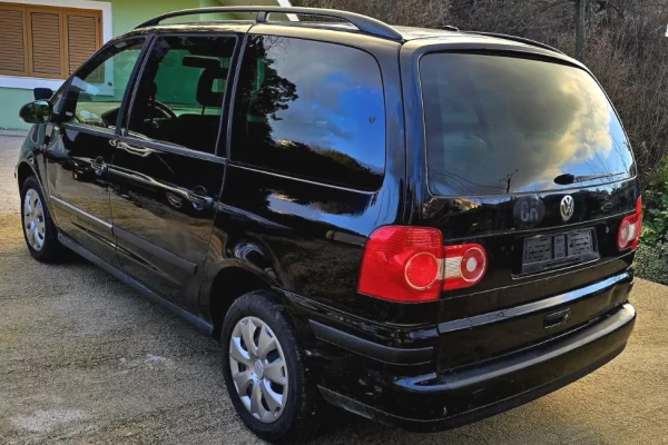 Auto in Vendita a Tirana - 3,300 Euro