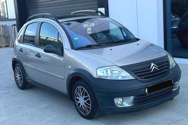 Auto in Vendita a Tirana - 2,900 Euro