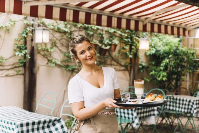 Njoftime Pune per Banakier/e ne Sarande