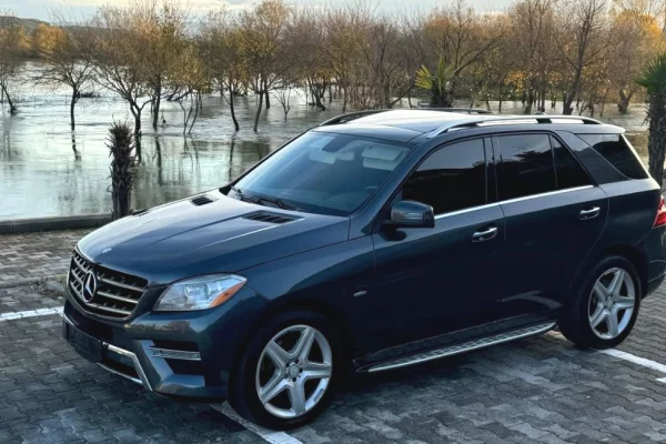 Auto in Vendita a Tirana - 13,500 Euro