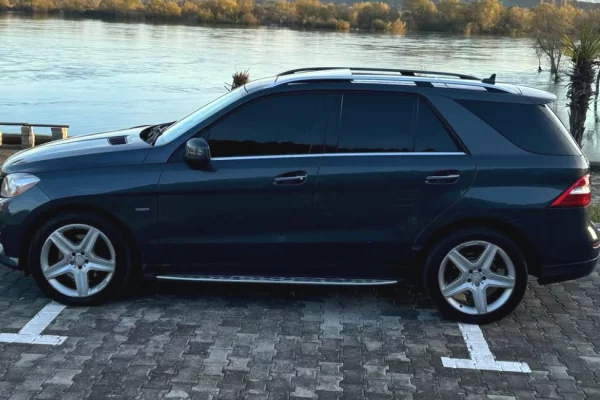 Auto in Vendita a Tirana - 13,500 Euro