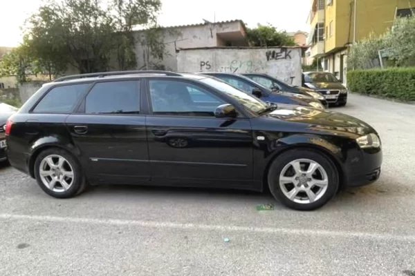 Auto in Vendita a Tirana - 3,500 Euro