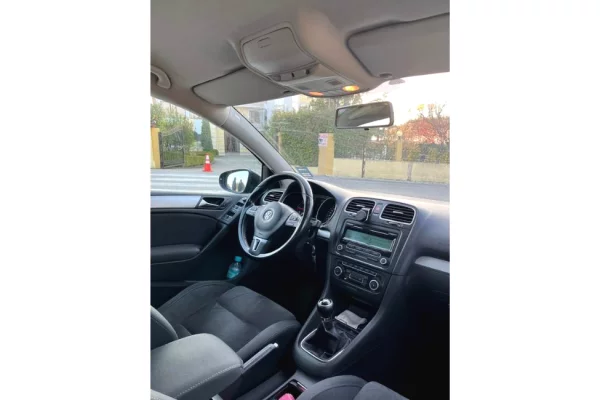 Makina ne shitje ne Tirane - 6,000 Euro