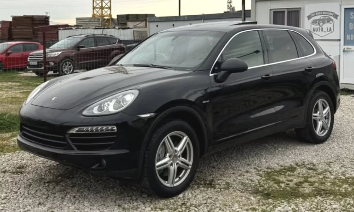 Makina ne shitje ne Tirane, Porsche, 2013 Diesel,Kambio Automatik Pagesa 15,500  Euro.