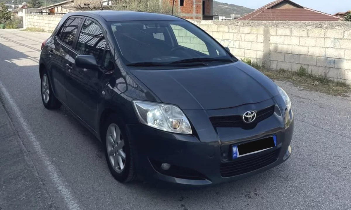 Makina ne shitje ne Fier, Toyota, 2008 Diesel,Kambio Manual Pagesa 4,200  Euro.