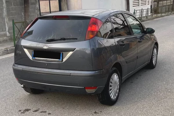 Makina ne shitje ne Tirane - 1,700 Euro