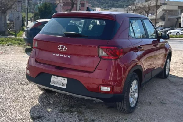 Makina ne shitje ne Tirane - 13,700 Euro