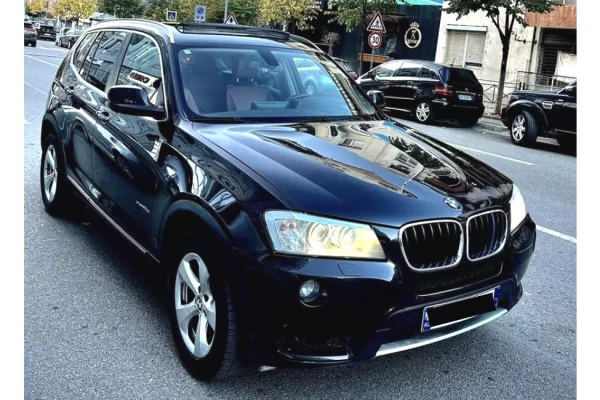 Makina ne shitje ne Tirane - 9,000 Euro