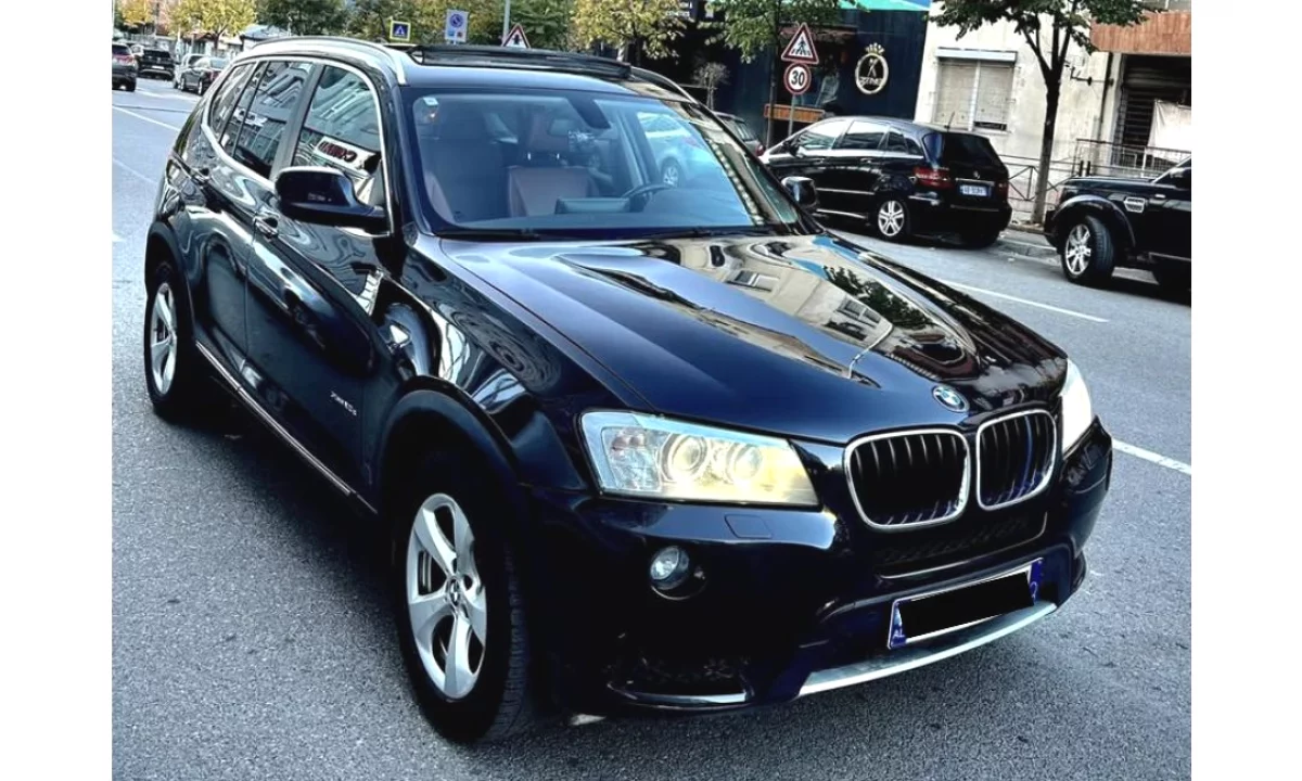 Makina ne shitje ne Tirane, BMW, 2014 Diesel,Kambio Automatik Pagesa 9,000  Euro.