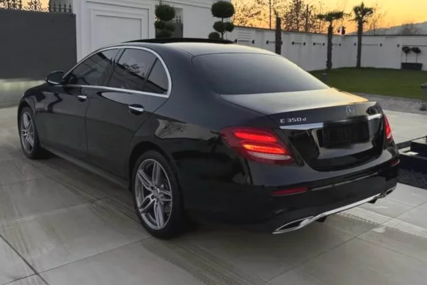 Makina ne shitje ne Tirane - 24,000 Euro