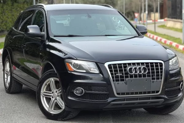 Makina ne shitje ne Tirane - 6,900 Euro