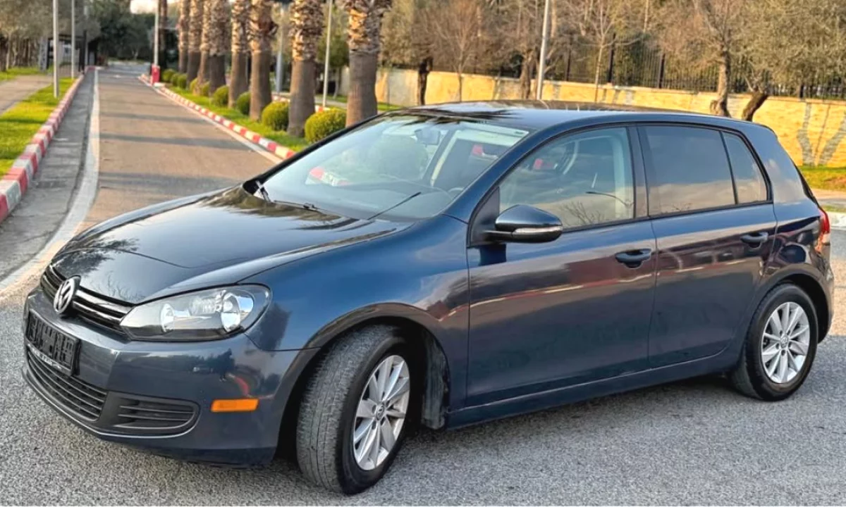 Makina ne shitje ne Tirane, Volkswagen, 2012 gasoline-gas,Kambio Automatik Pagesa 5,200  Euro.