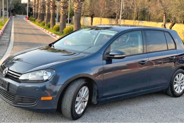 Makina ne shitje ne Tirane - 5,200 Euro