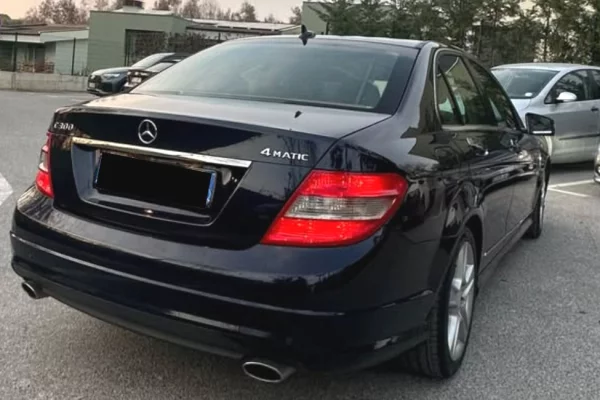 Auto in Vendita a Tirana - 6,000 Euro