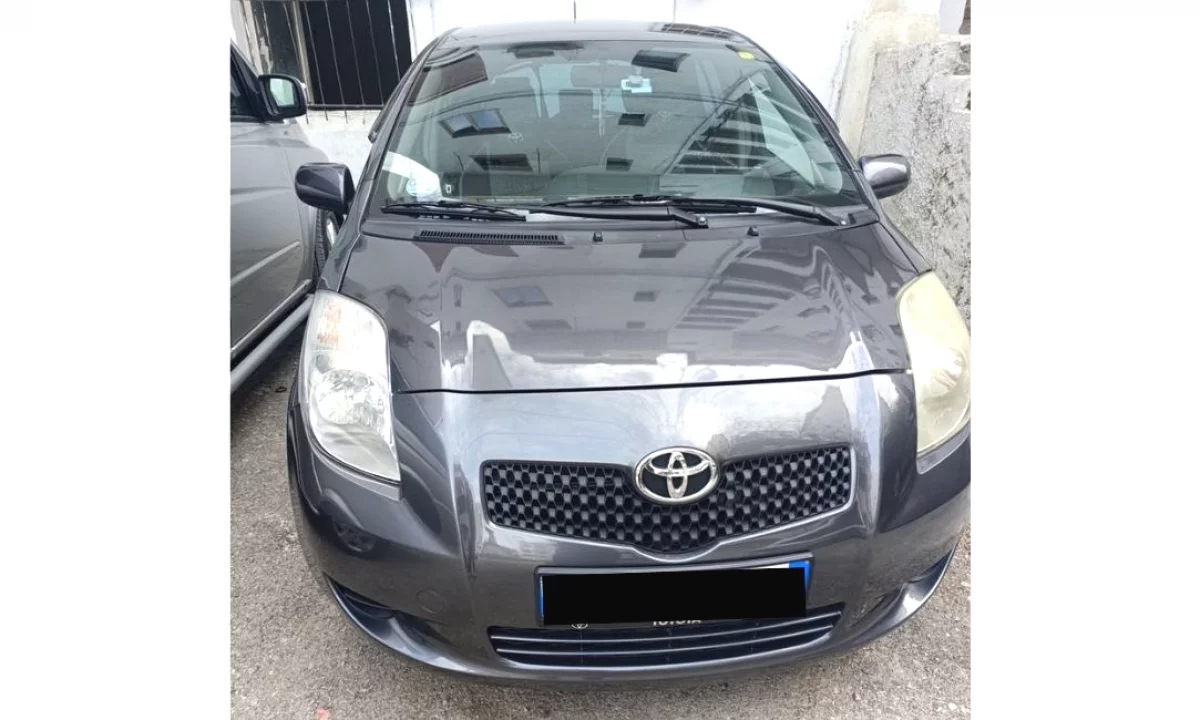 Makina ne shitje ne Pogradec, Toyota, 2006 Diesel,Kambio Manual Pagesa 4,200  Euro.