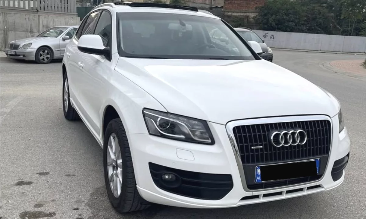 Makina ne shitje ne Tirane, Audi, 2012 Diesel,Kambio Automatik Pagesa 12,500  Euro.