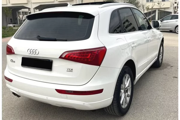 Makina ne shitje ne Tirane - 12,500 Euro