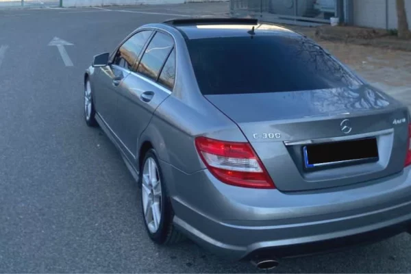 Makina ne shitje ne Tirane - 6,600 Euro