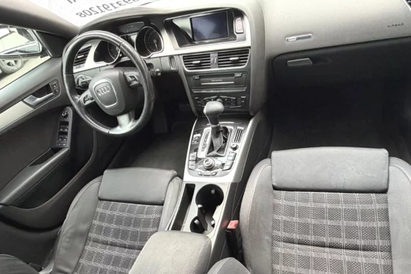 Makina ne shitje ne Tirane - 8,500 Euro