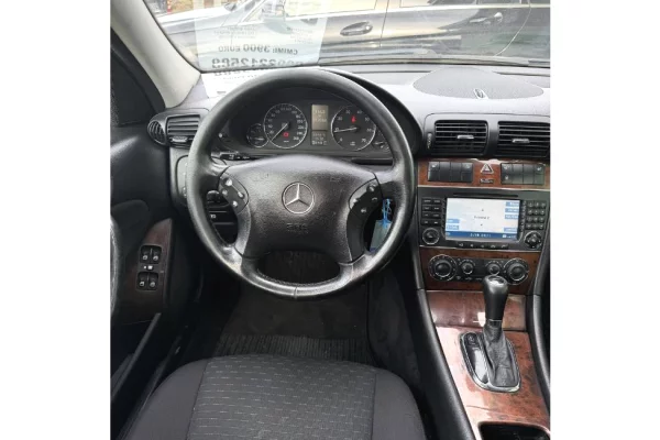 Makina ne shitje ne Tirane - 3,450 Euro