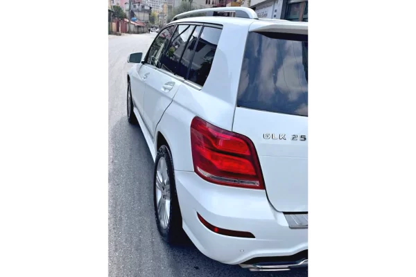 Makina ne shitje ne Tirane, Mercedes-Benz, 2014 Diesel,Kambio Automatik Pagesa 12,000  Euro.