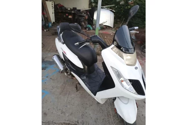 Moto e Scooter in vendita a Alessio - 1,100 Euro