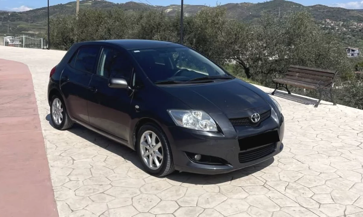 Makina ne shitje ne Fier, Toyota, 2008 Diesel,Kambio Manual Pagesa 4,200  Euro.