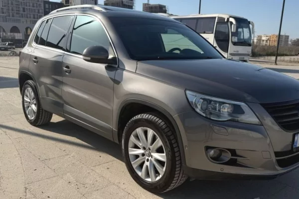 Auto in Vendita a Tirana - 8,500 Euro