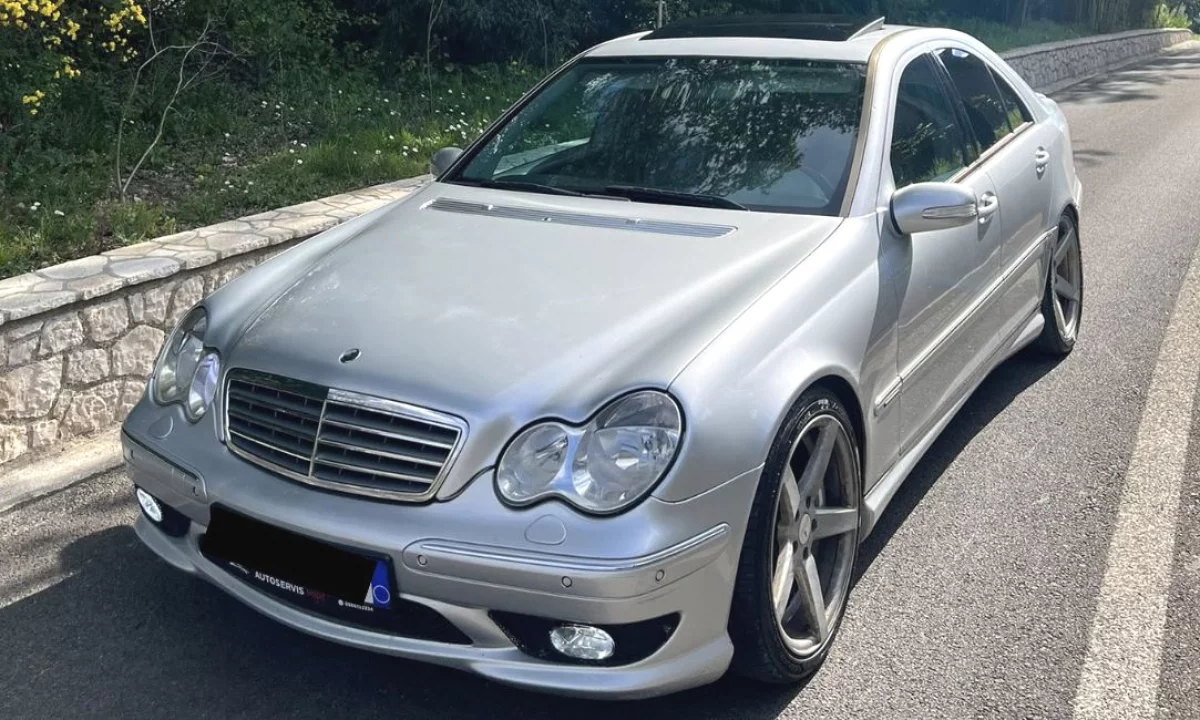 Makina ne shitje ne Tirane, Mercedes-Benz, 2007 gasoline-gas,Kambio Automatik Pagesa 5,555  Euro.