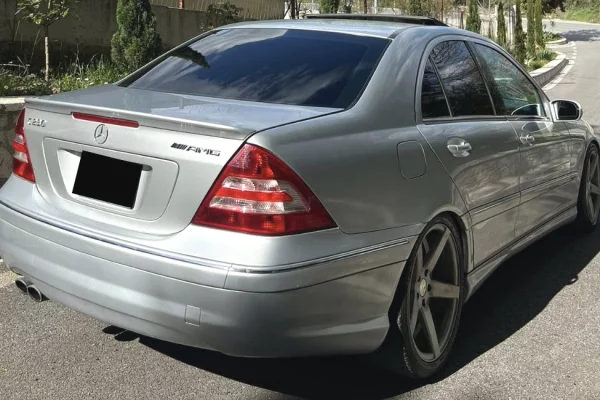 Makina ne shitje ne Tirane - 5,555 Euro