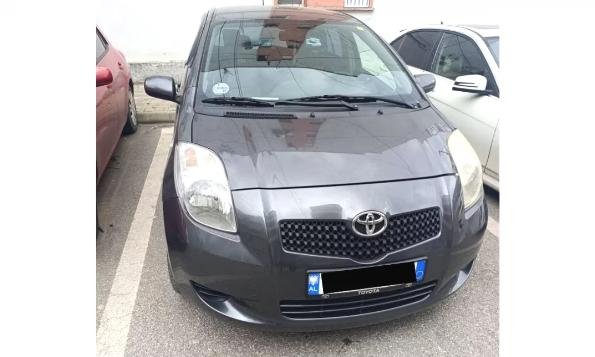 Makina ne shitje ne Pogradec, Toyota, 2005 Diesel,Kambio Manual Pagesa 4,200  Euro.
