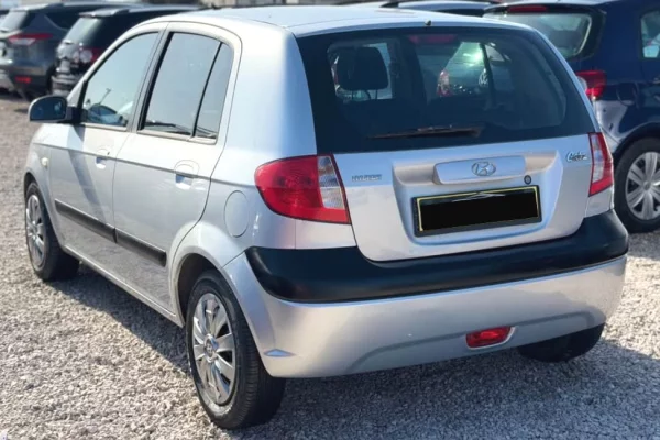Makina ne shitje ne Durres, Hyundai, 2007 gasoline-gas,Kambio Automatik Pagesa 4,200  Euro.
