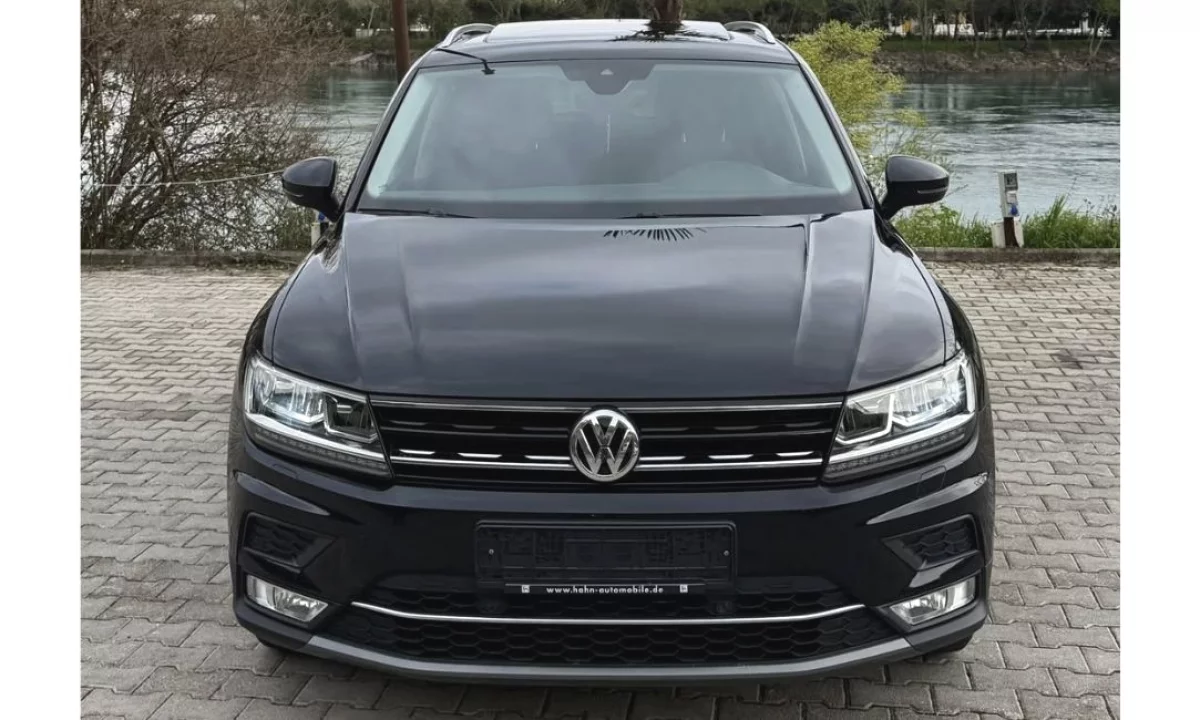 Makina ne shitje ne Tirane, Volkswagen, 2017 Diesel,Kambio Automatik Pagesa 17,400  Euro.
