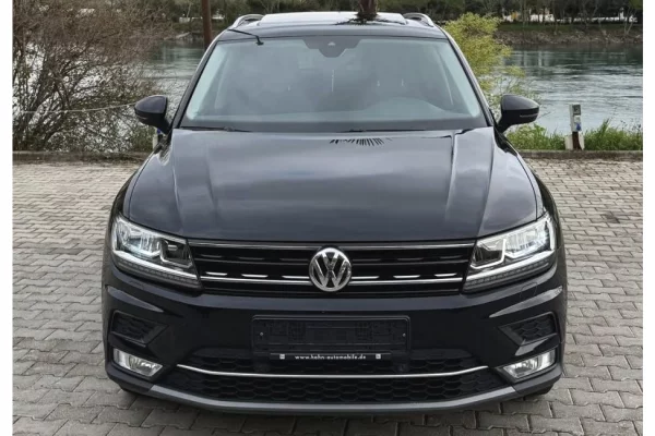 Makina ne shitje ne Tirane - 17,400 Euro