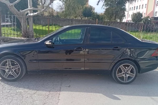  Shitet Mercedes-Benz 203 – Naft 2.2 Automat