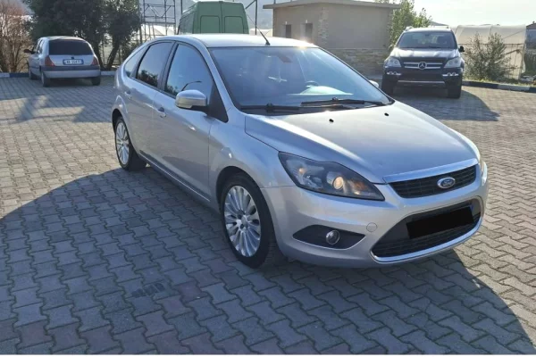 Makina ne shitje ne Tirane - 3,800 Euro