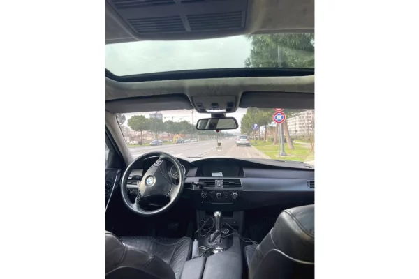 Makina ne shitje ne Tirane, BMW, 2003 Diesel,Kambio Automatik Pagesa 5,000  Euro.