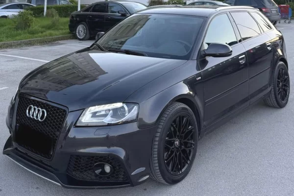 Makina ne shitje ne Tirane - 6,800 Euro